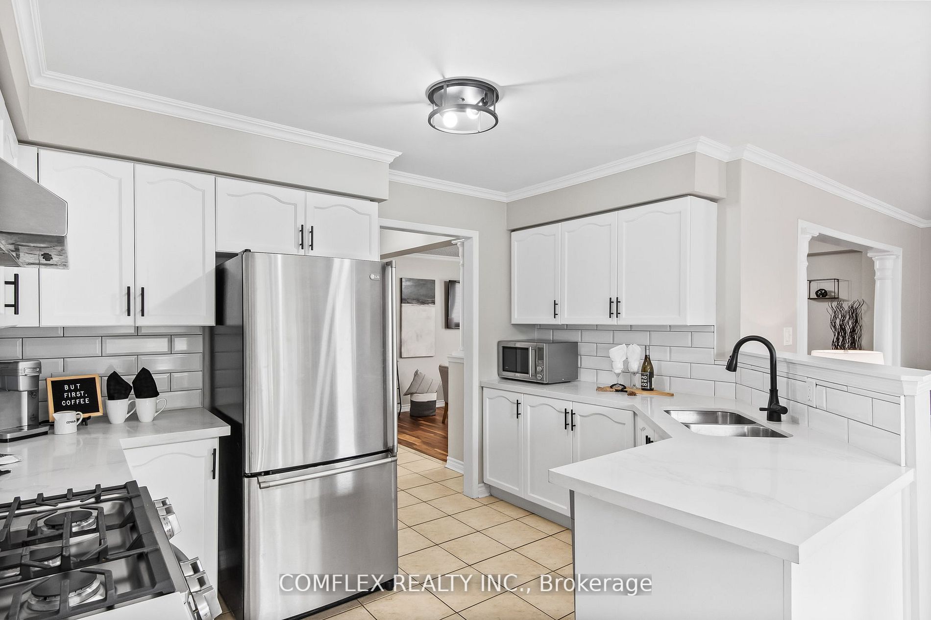 271 Scottsdale Dr