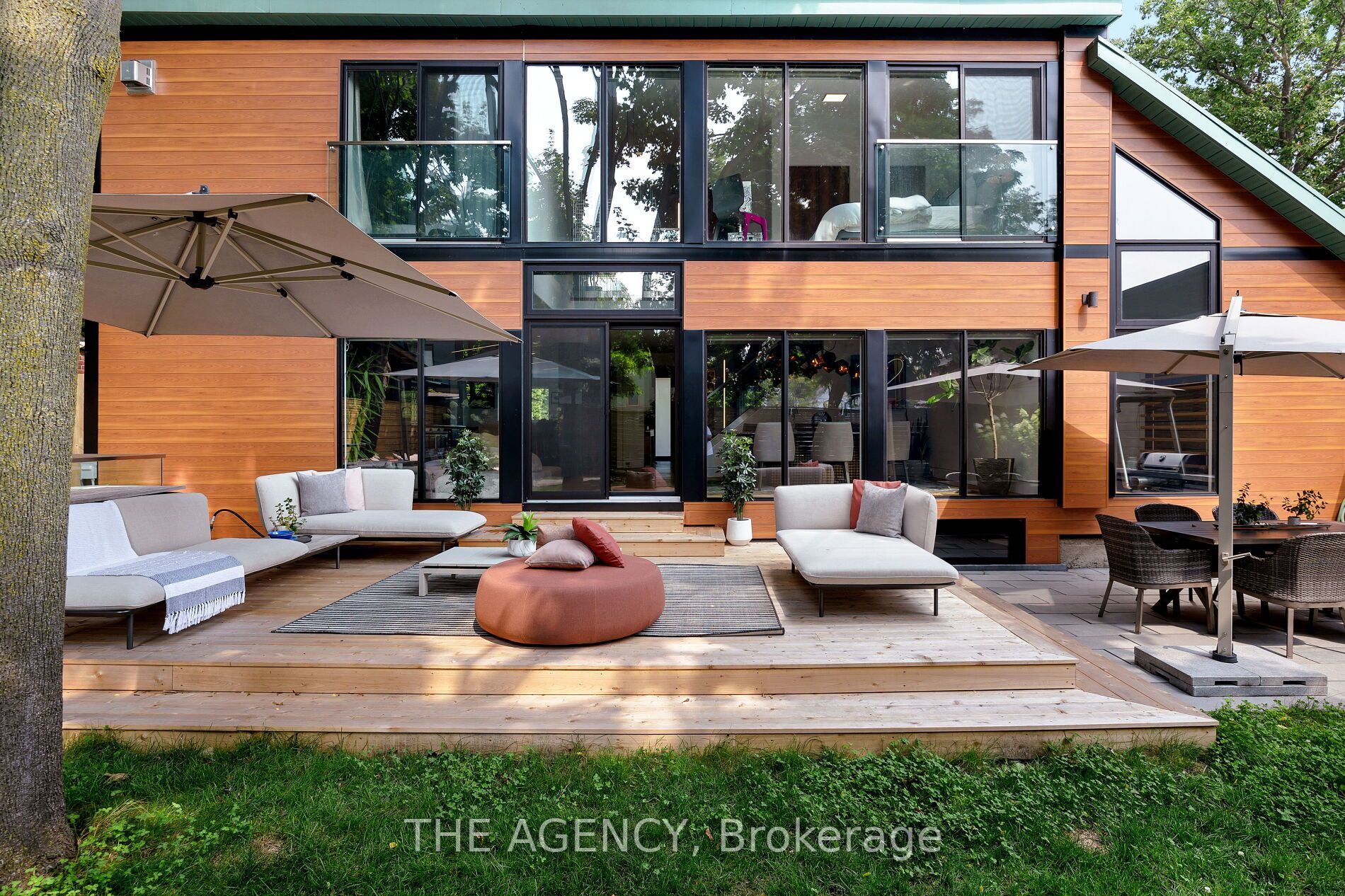 104 Fallingbrook Rd