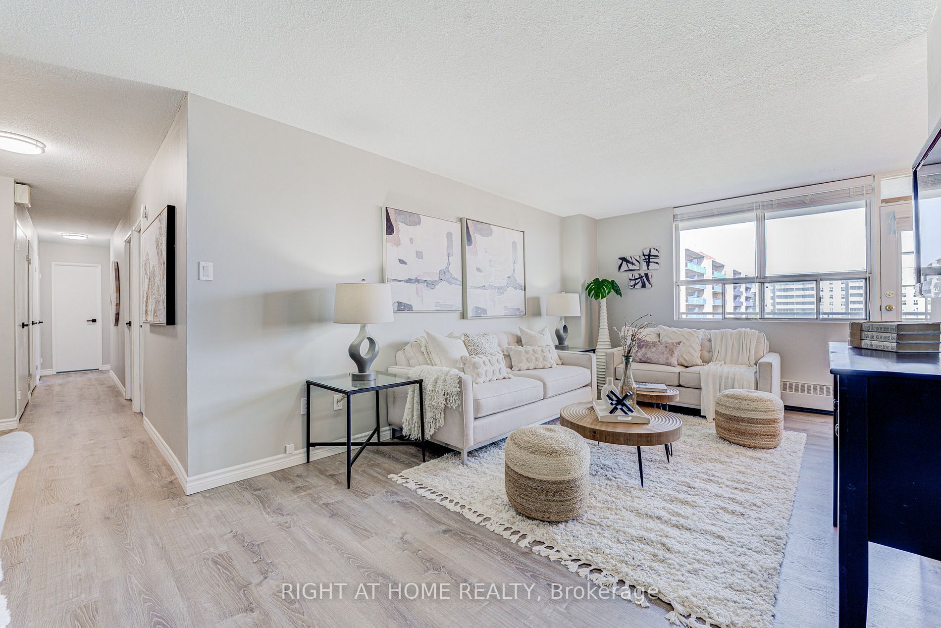 1950 Kennedy Rd, #808
