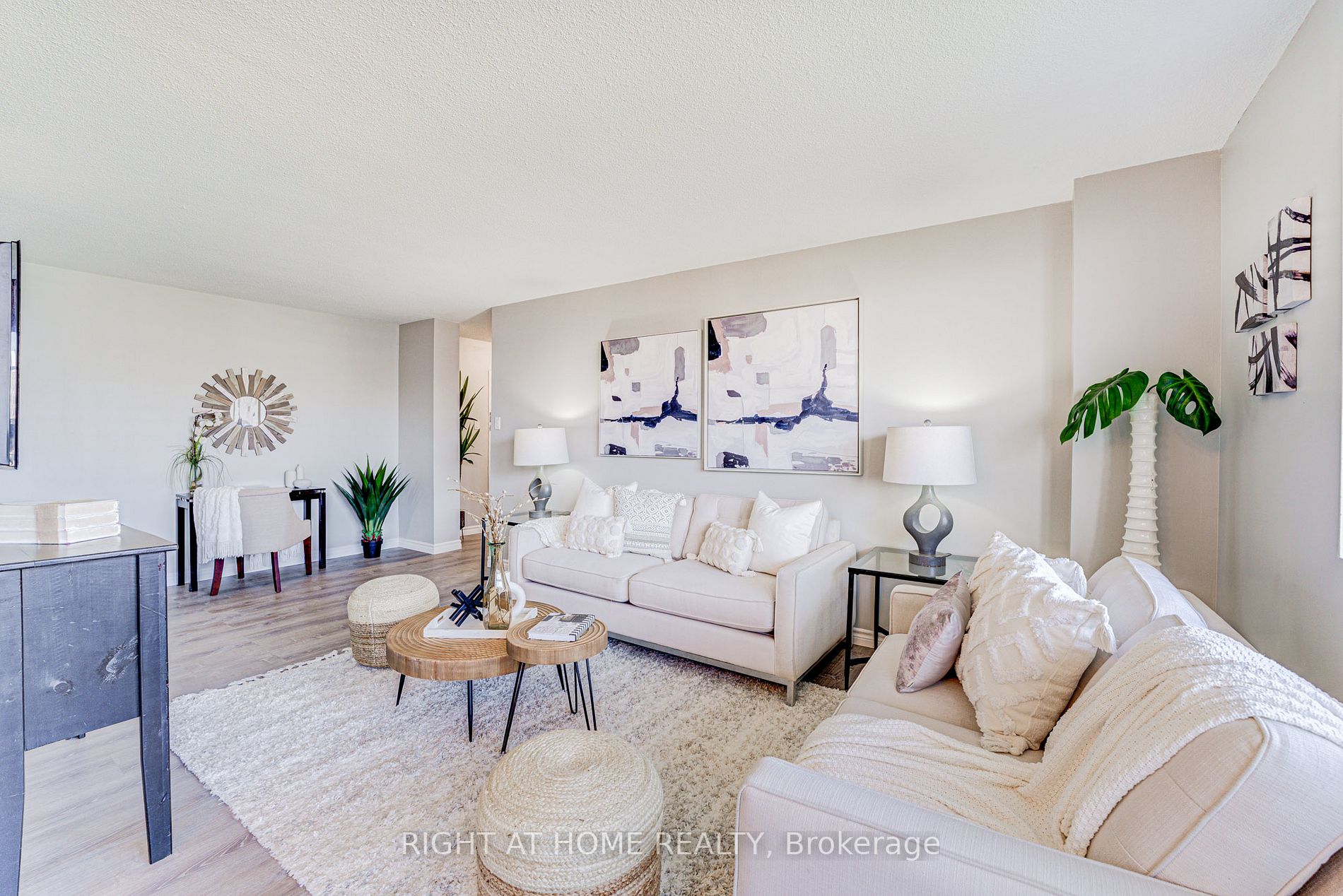 1950 Kennedy Rd, #808