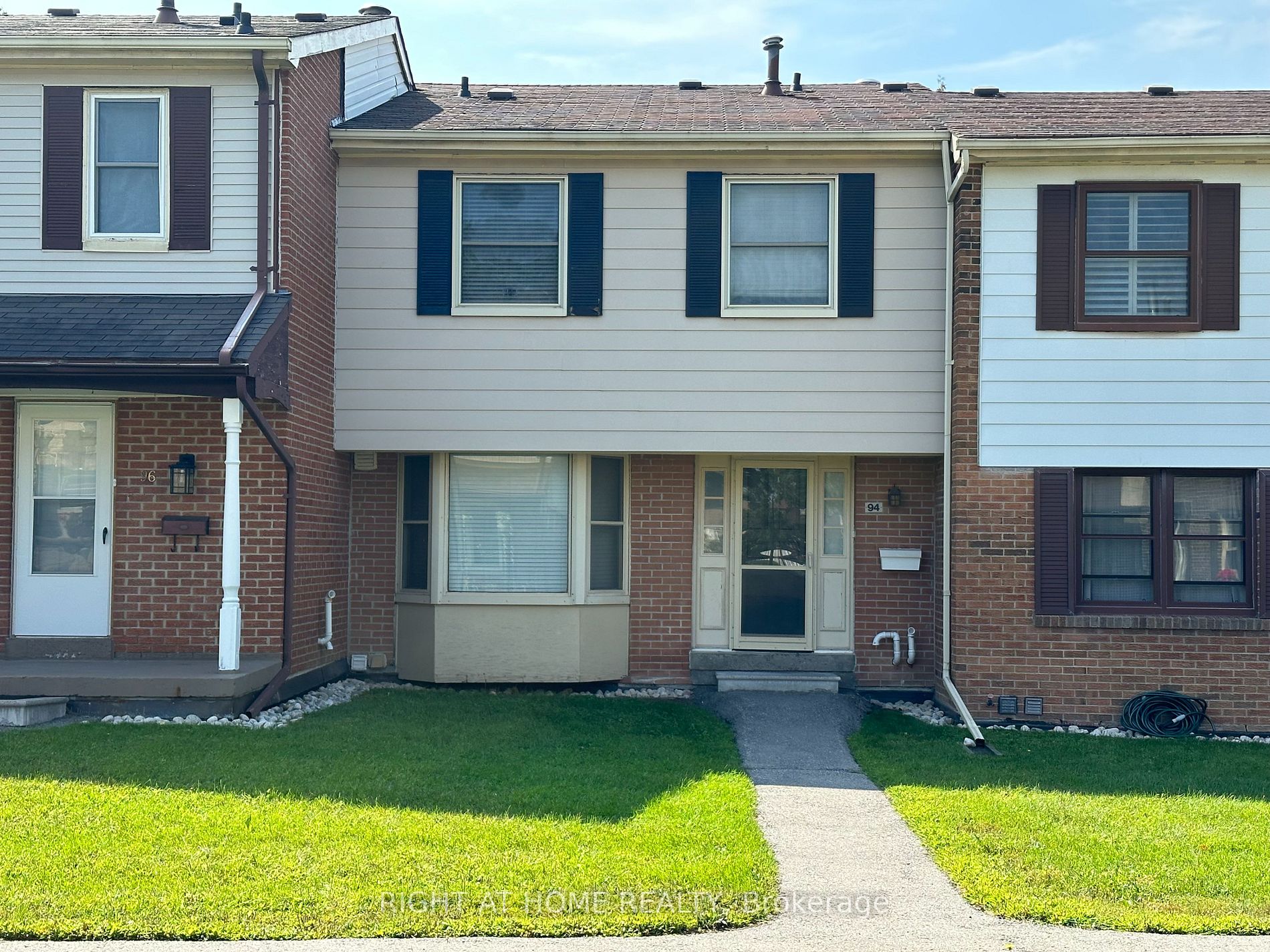 91 l'amoreaux Drive, #94