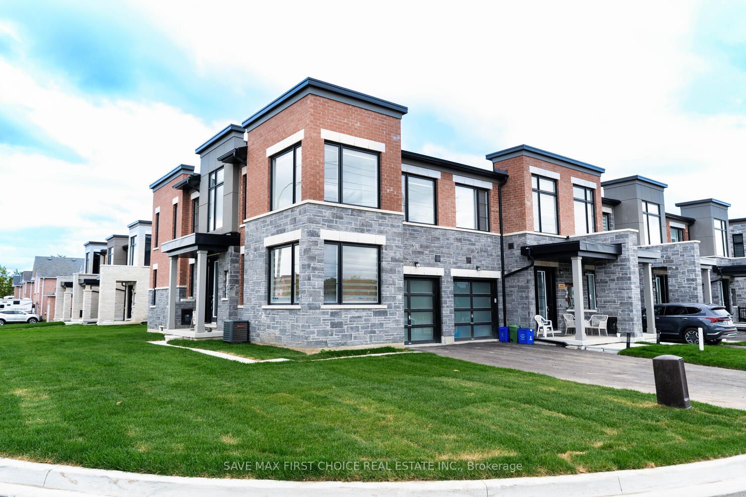 98 Pine Gate Pl