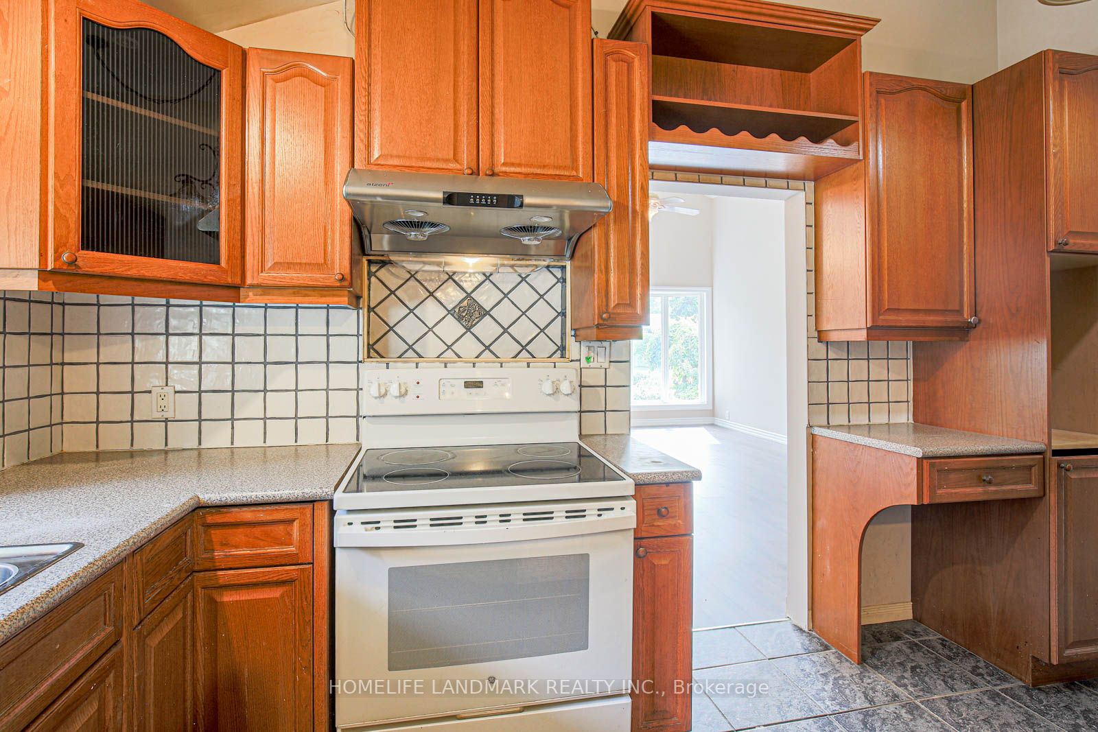 55 Munson Cres