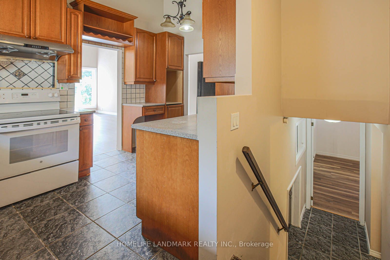 55 Munson Cres