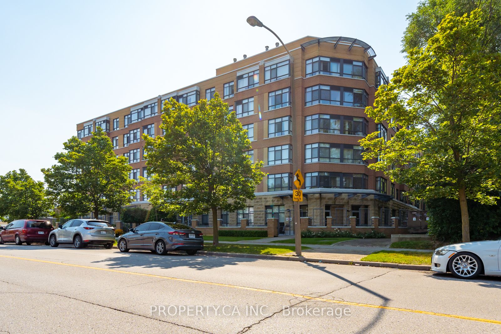115 Bonis Ave, #412