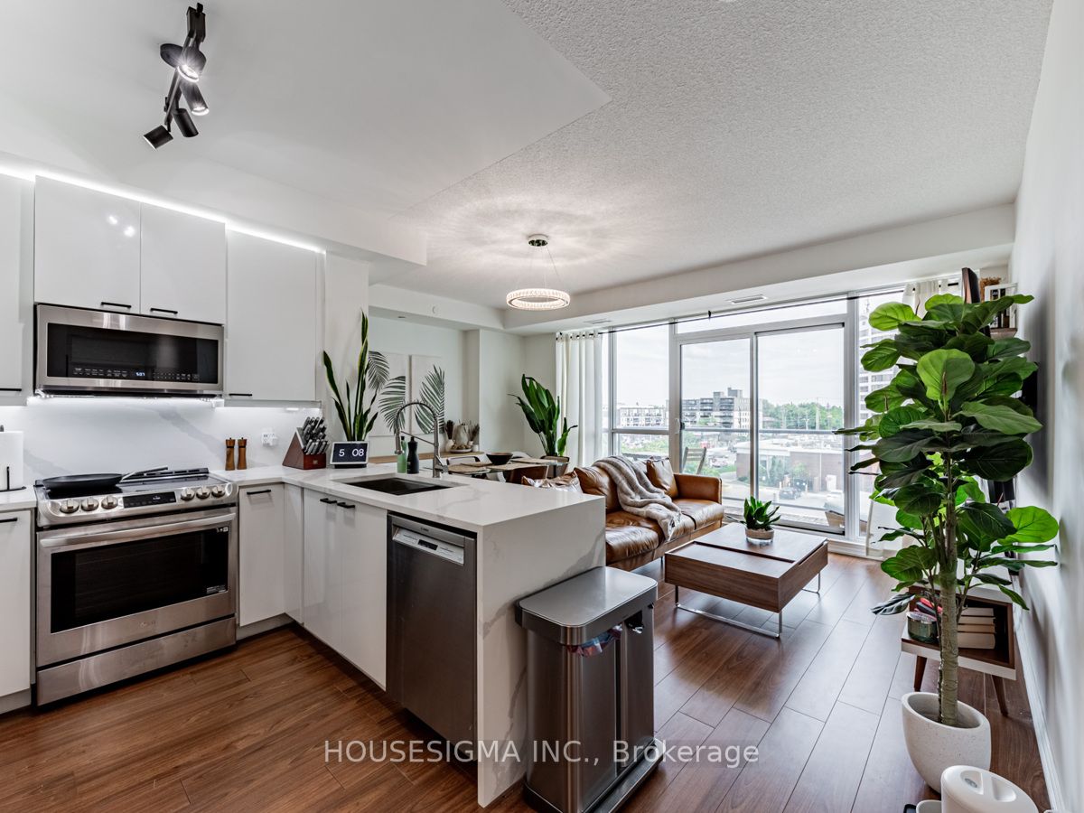 1328 Birchmount Rd, #513