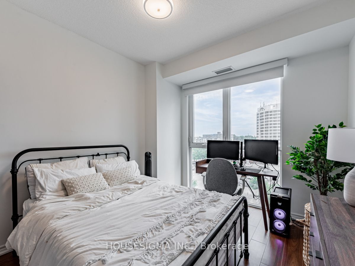 1328 Birchmount Rd, #513