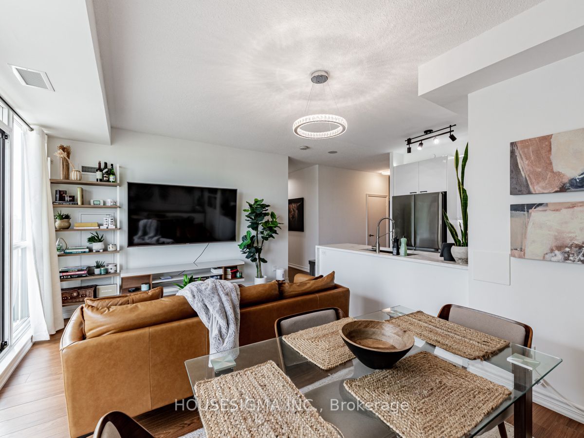 1328 Birchmount Rd, #513