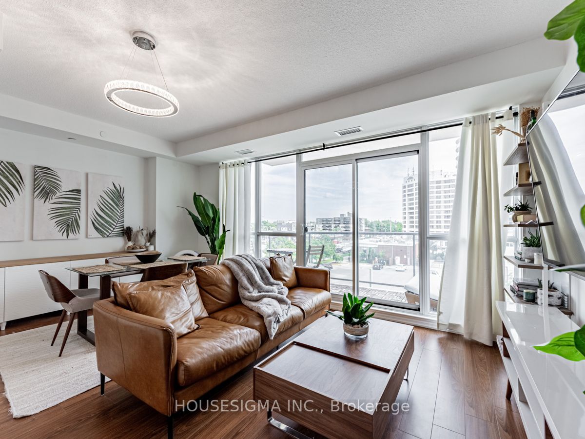 1328 Birchmount Rd, #513