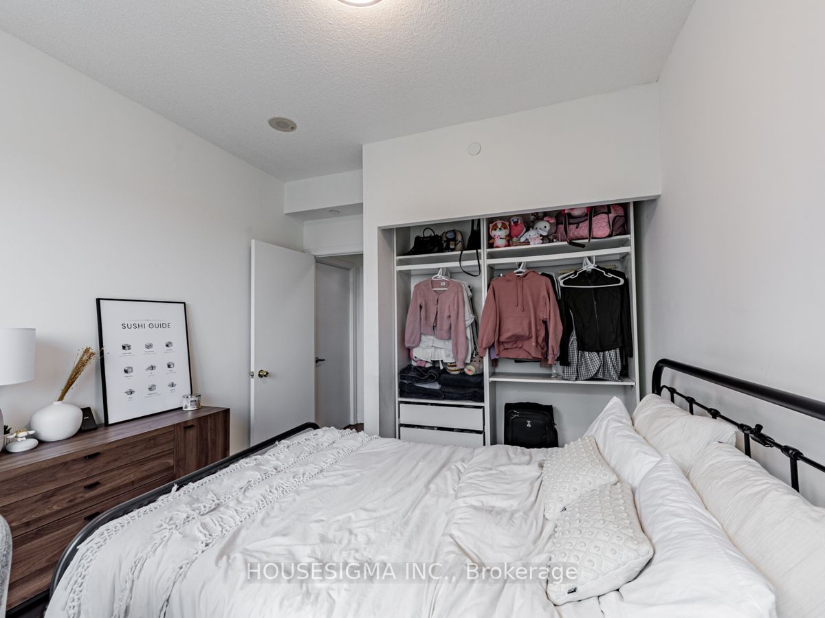 1328 Birchmount Rd, #513