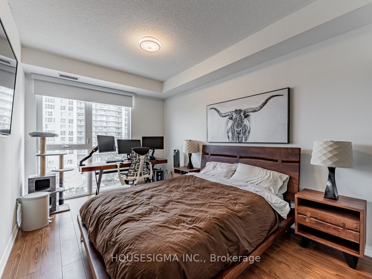 1328 Birchmount Rd, #513