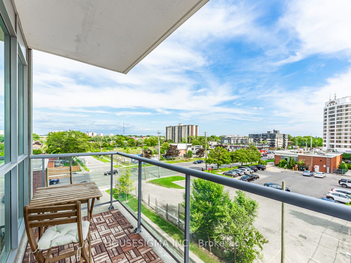 1328 Birchmount Rd, #513