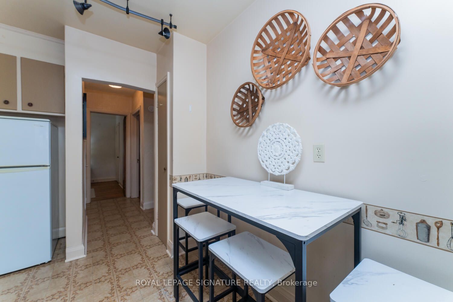 86 Bobmar Rd
