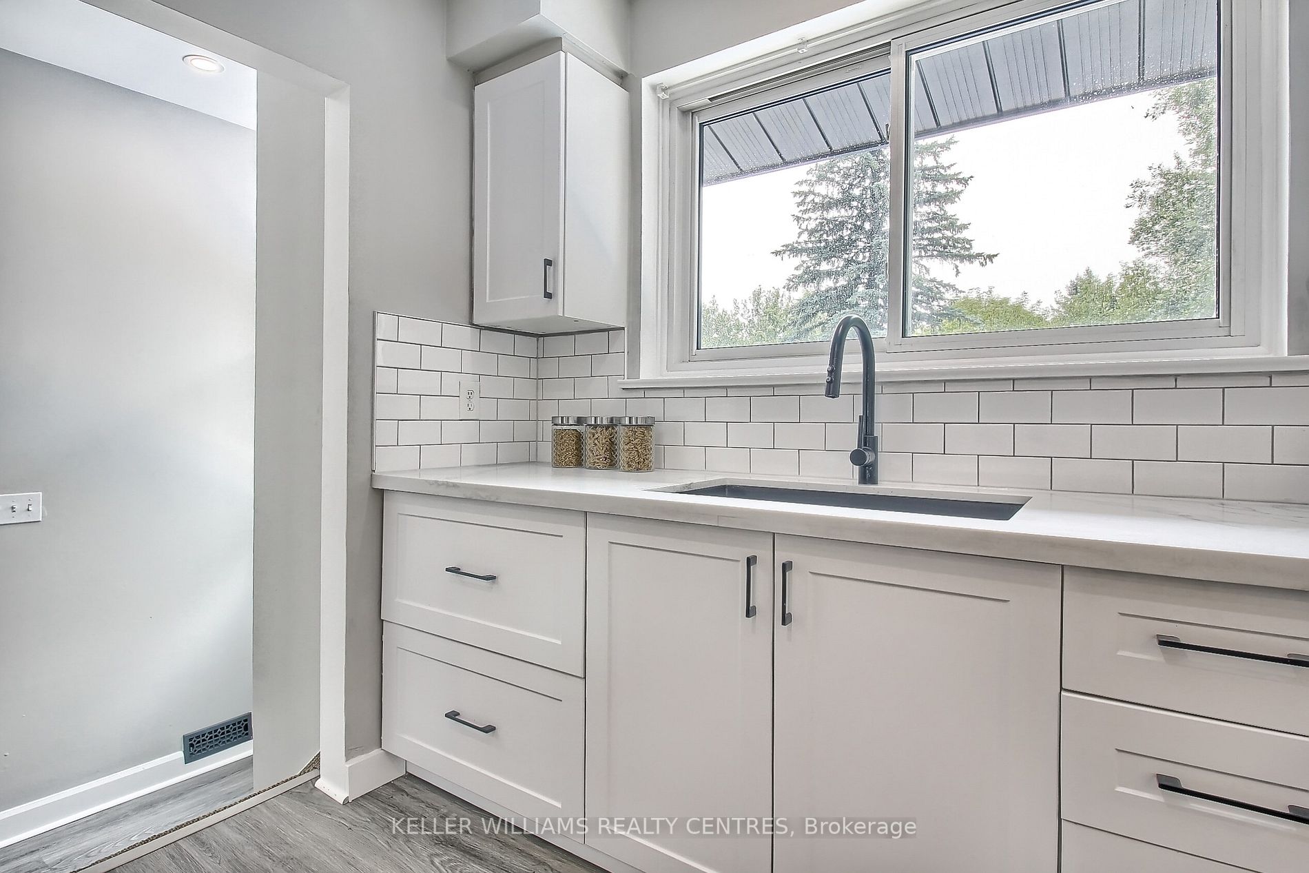 44 Woodgarden Cres