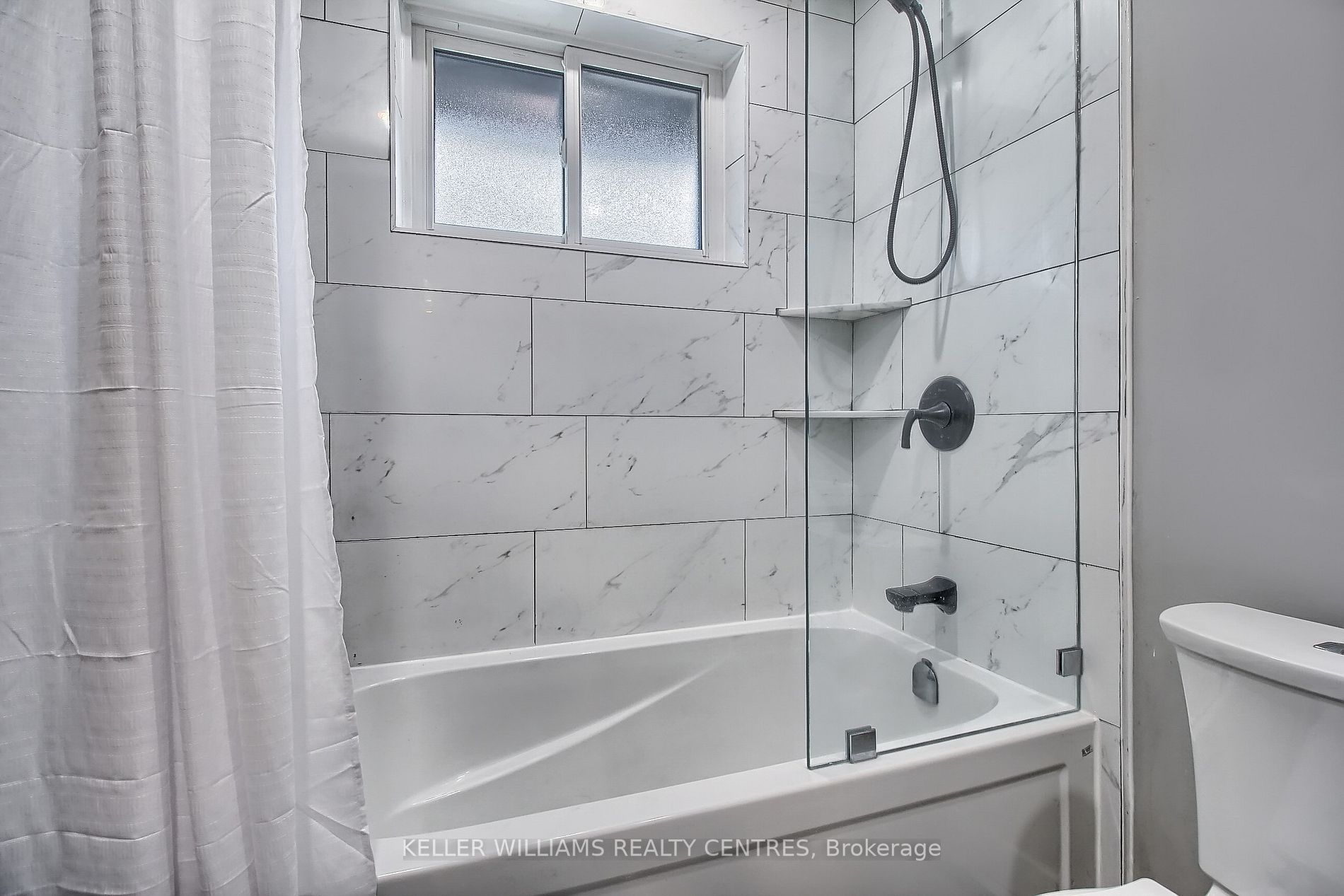 44 Woodgarden Cres