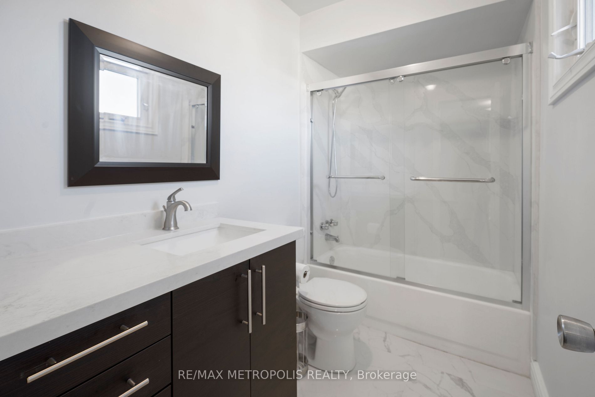 33 Wilce Dr