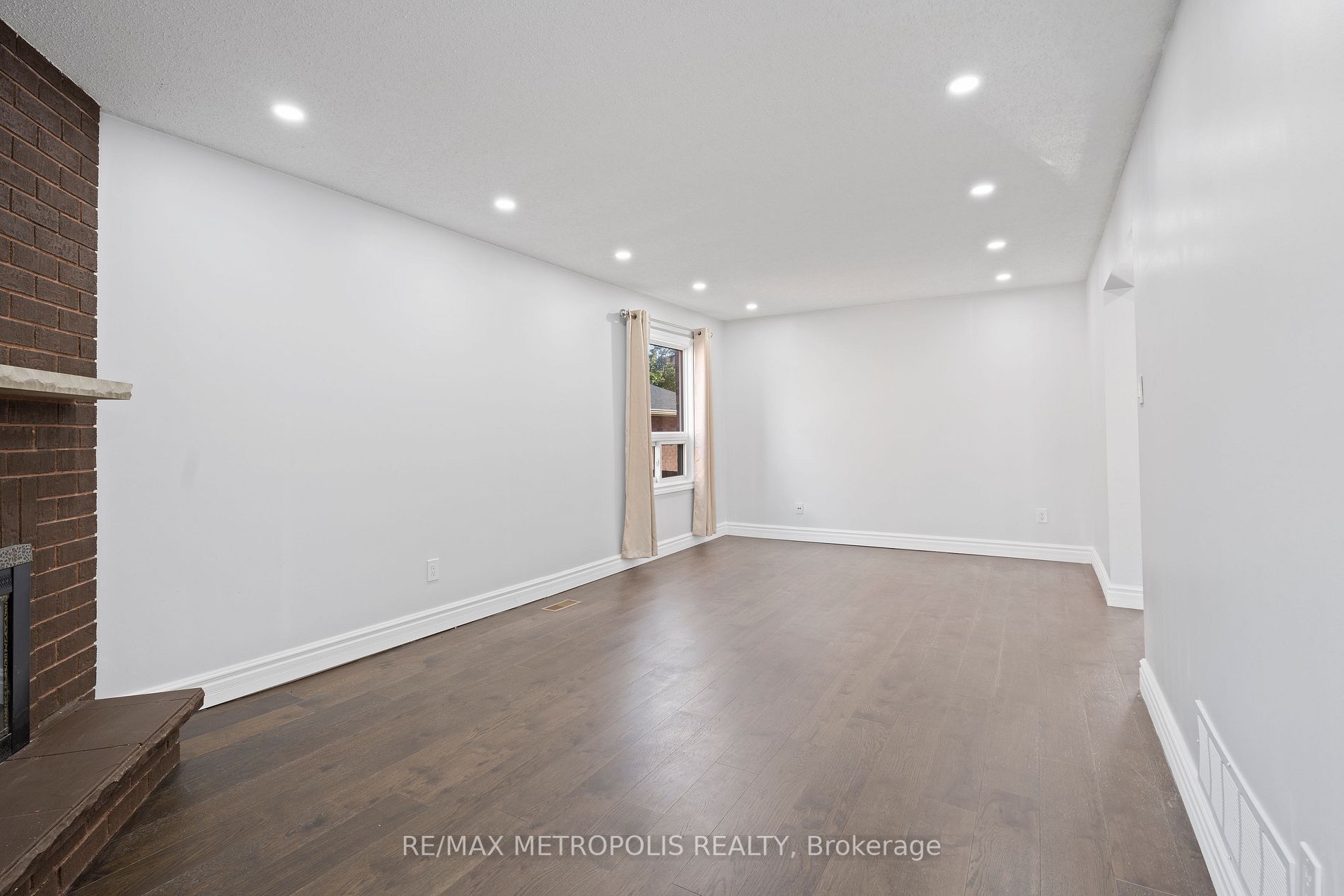 33 Wilce Dr