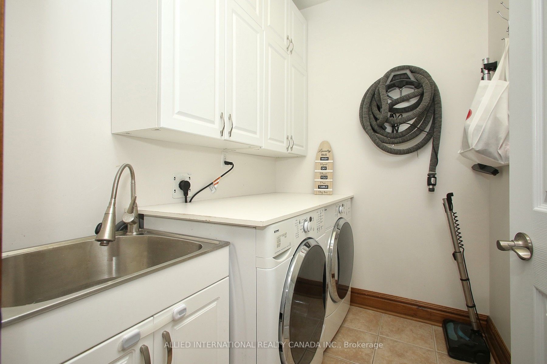 87 Elgin Street