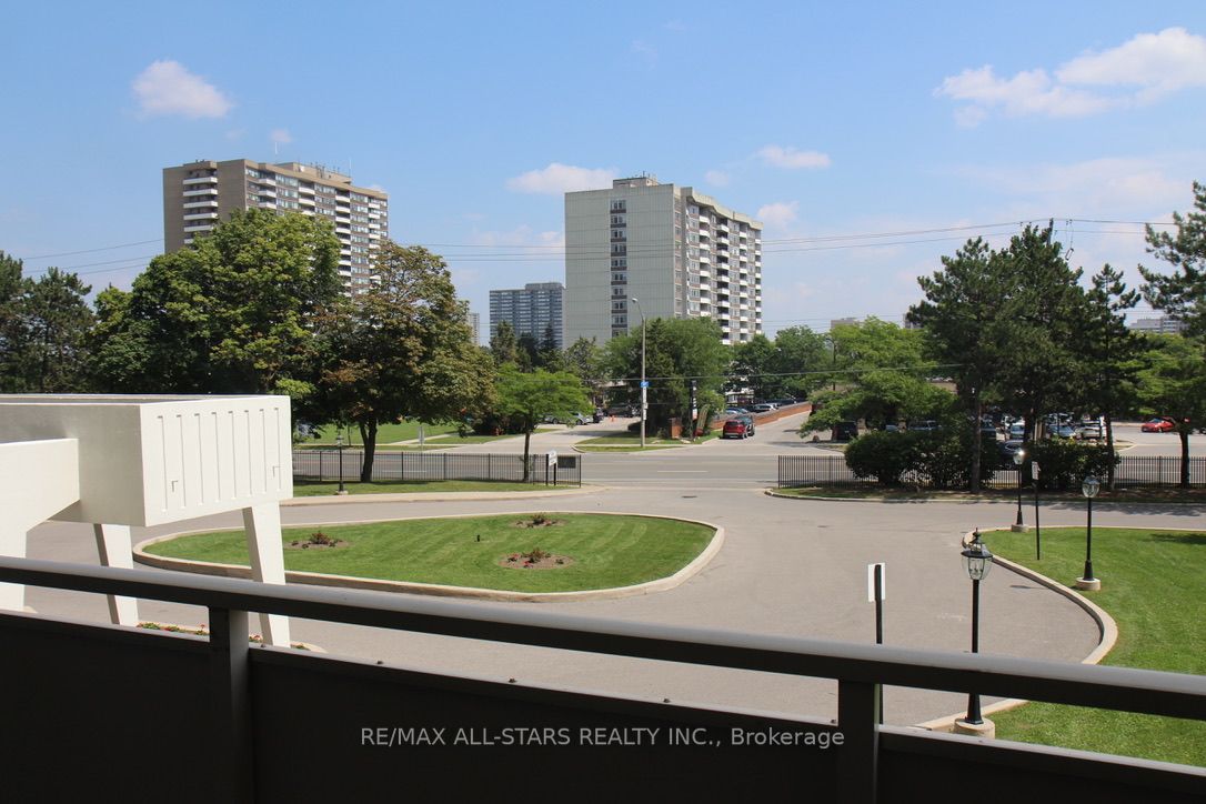 2550 Pharmacy Ave, #209