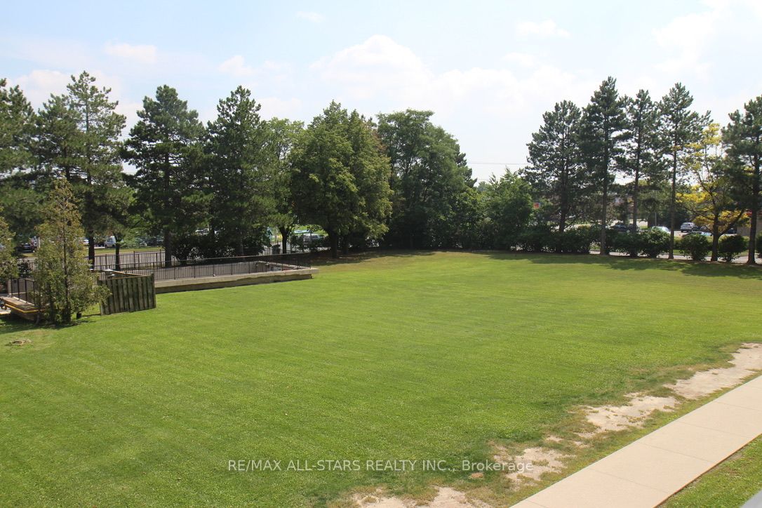 2550 Pharmacy Ave, #209