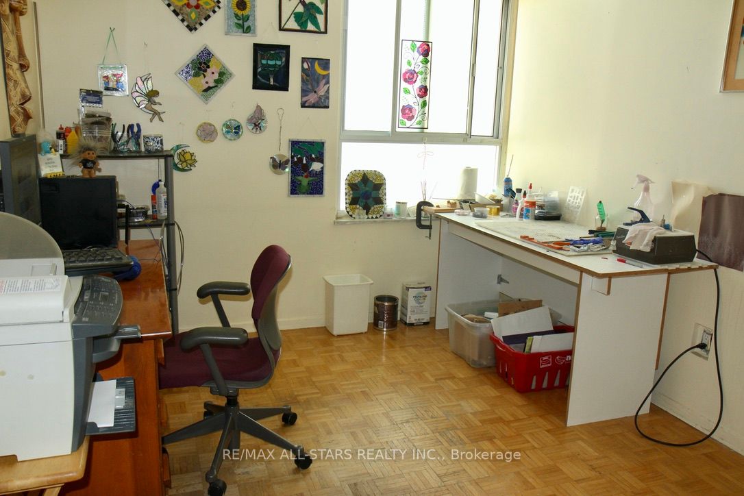 2550 Pharmacy Ave, #209