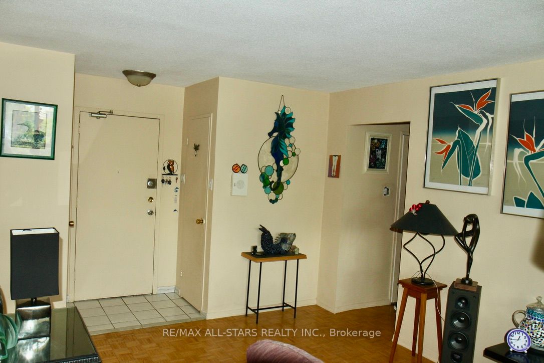 2550 Pharmacy Ave, #209