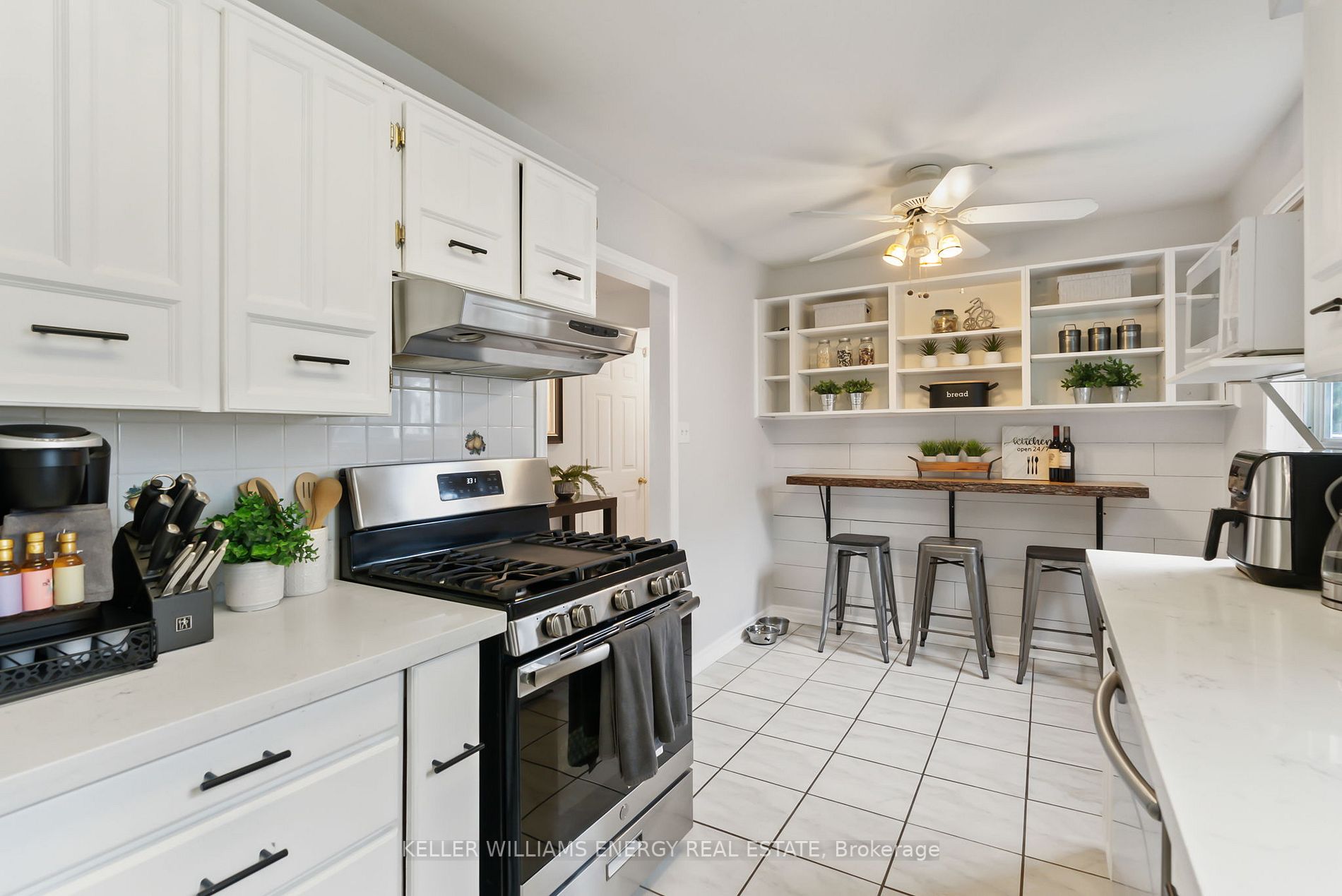 90 Roser Cres