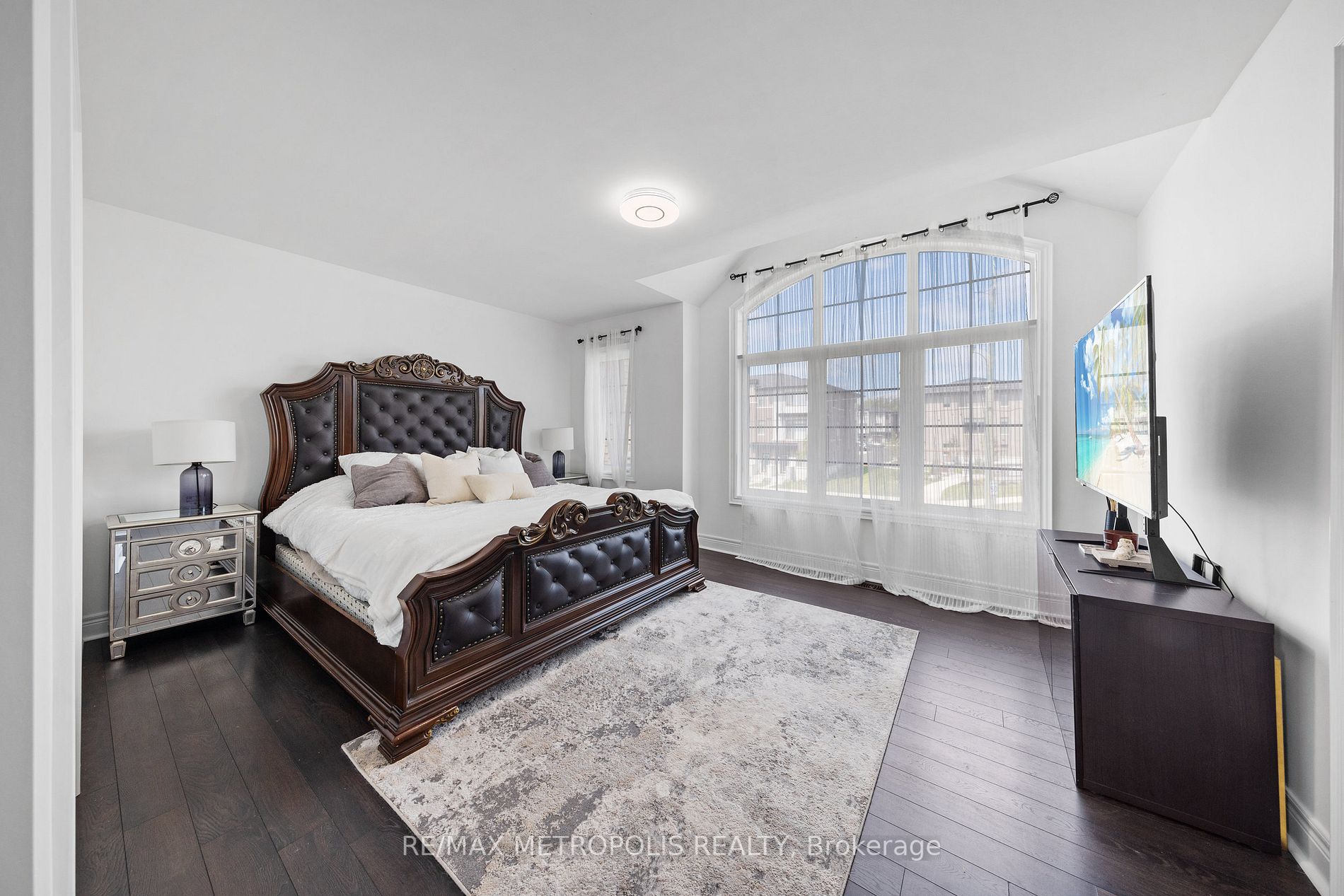 285 Finch Avenue, #19
