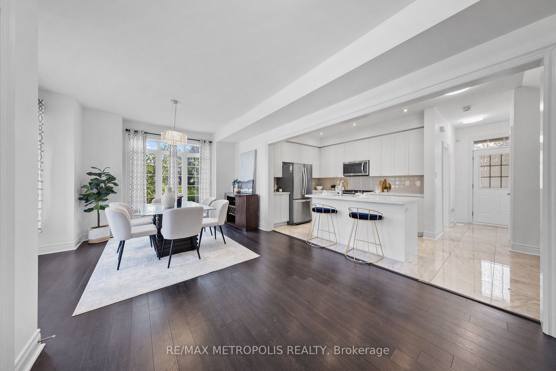 285 Finch Avenue, #19