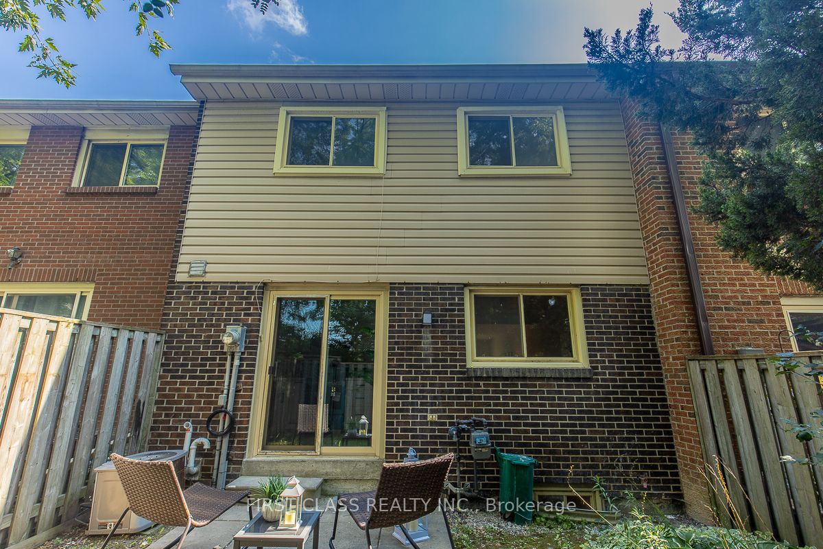 270 Timberbank Blvd, #114