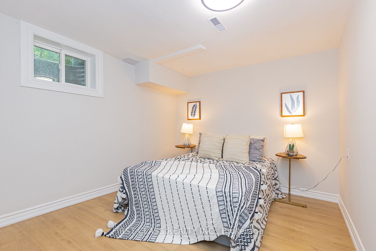 270 Timberbank Blvd, #114