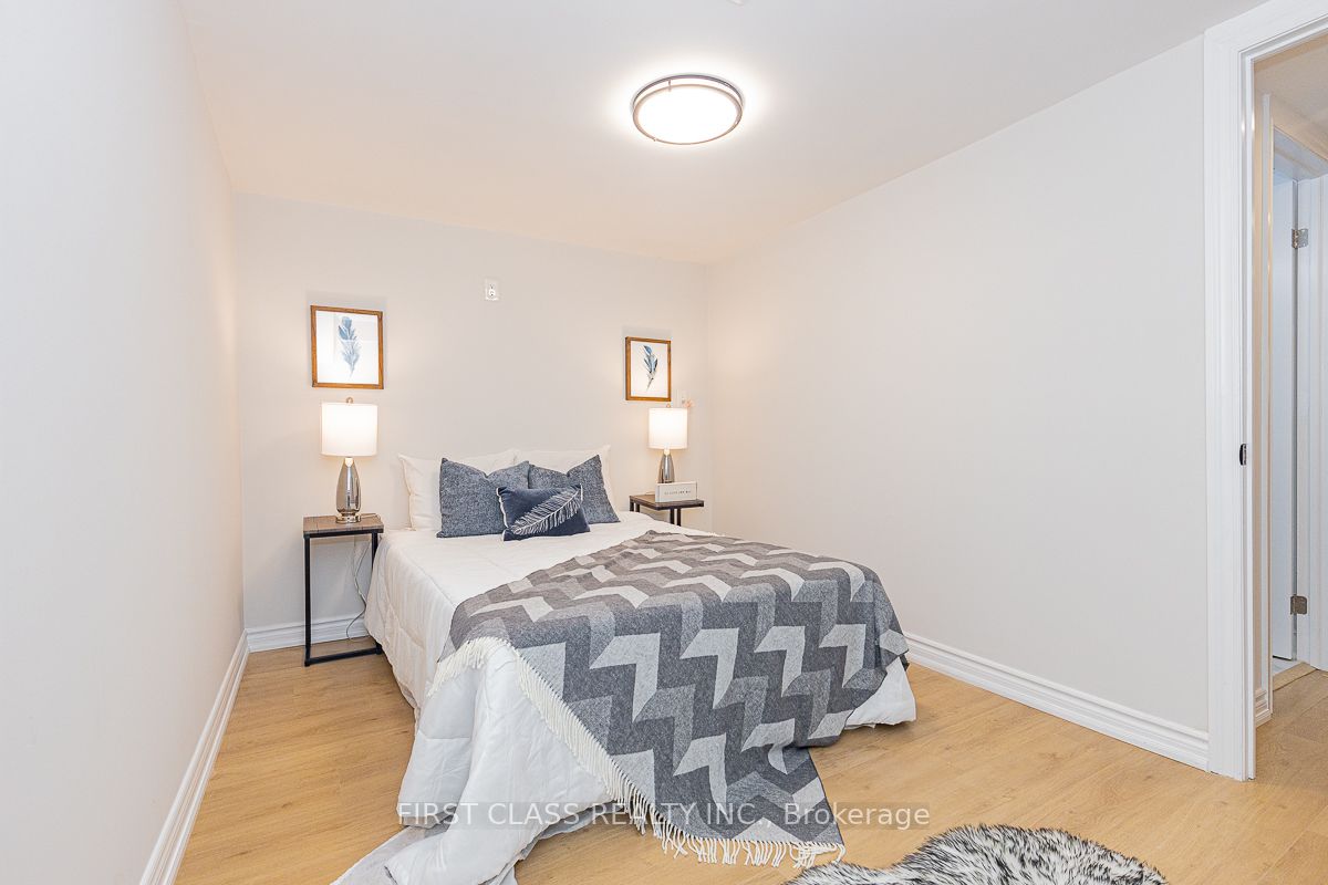270 Timberbank Blvd, #114