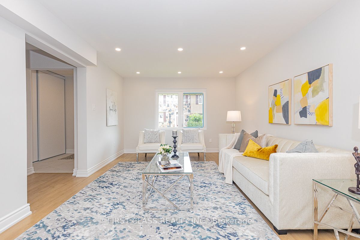 270 Timberbank Blvd, #114