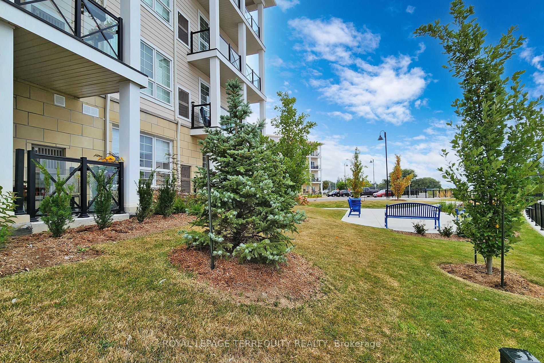 50 Lakebreeze Drive, #118