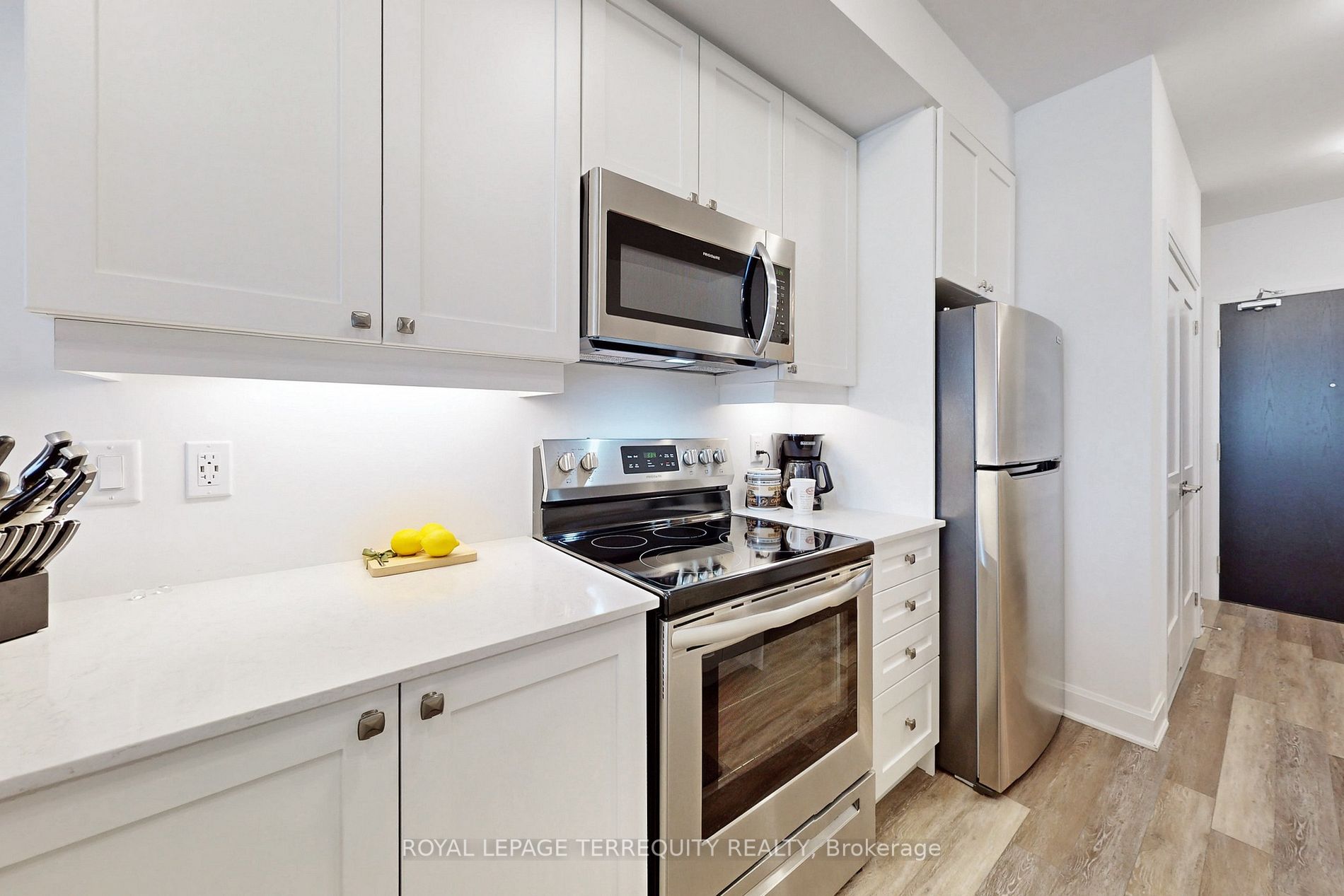 50 Lakebreeze Drive, #118