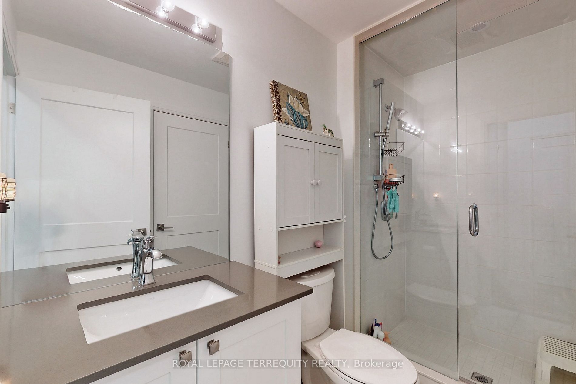 50 Lakebreeze Drive, #118