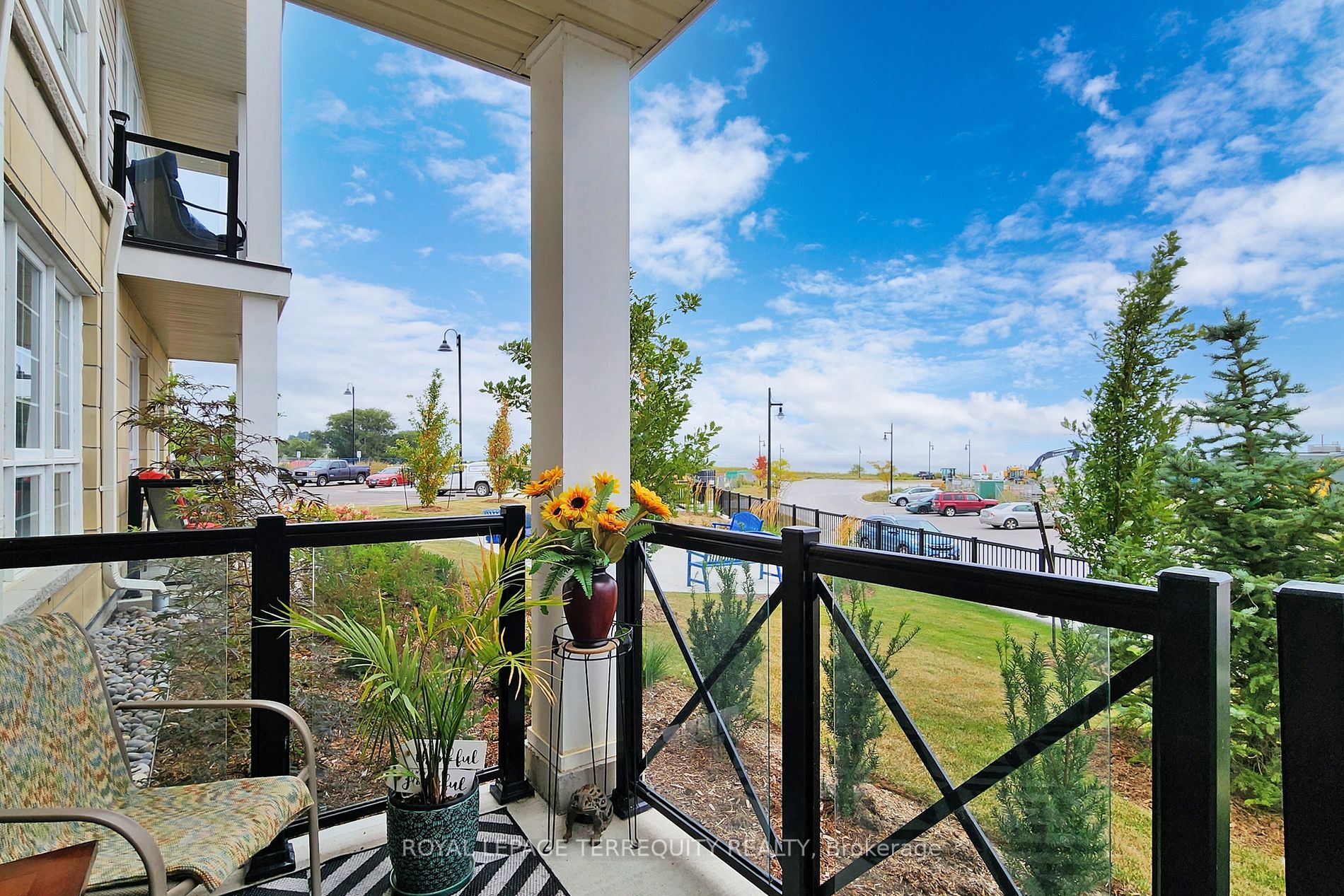 50 Lakebreeze Drive, #118
