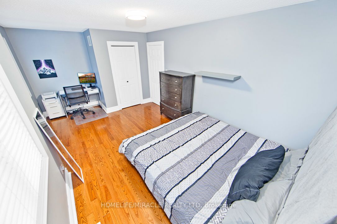 54 Sprucewood Cres