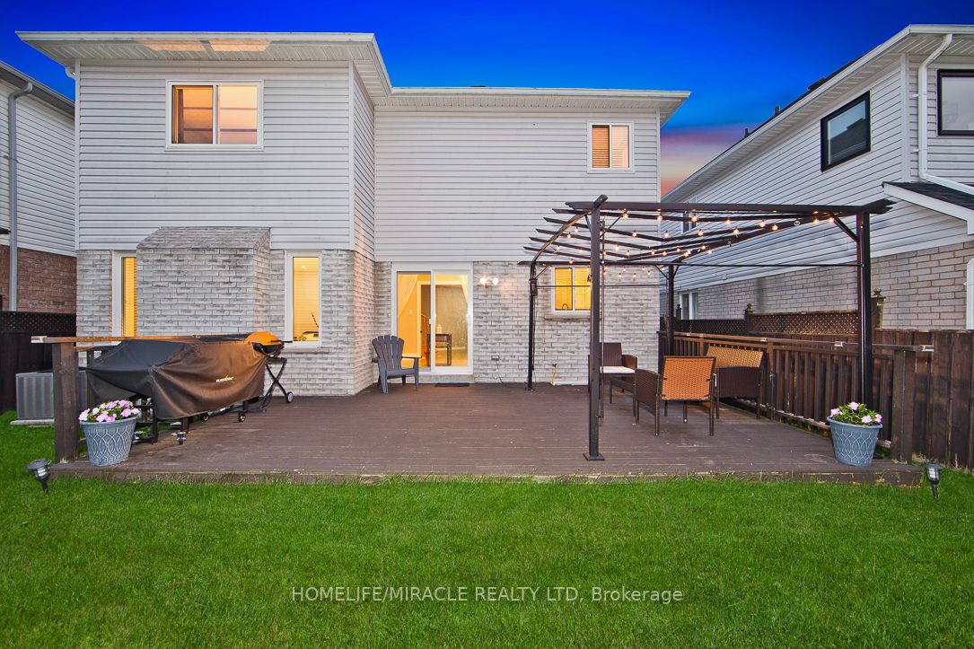 54 Sprucewood Cres