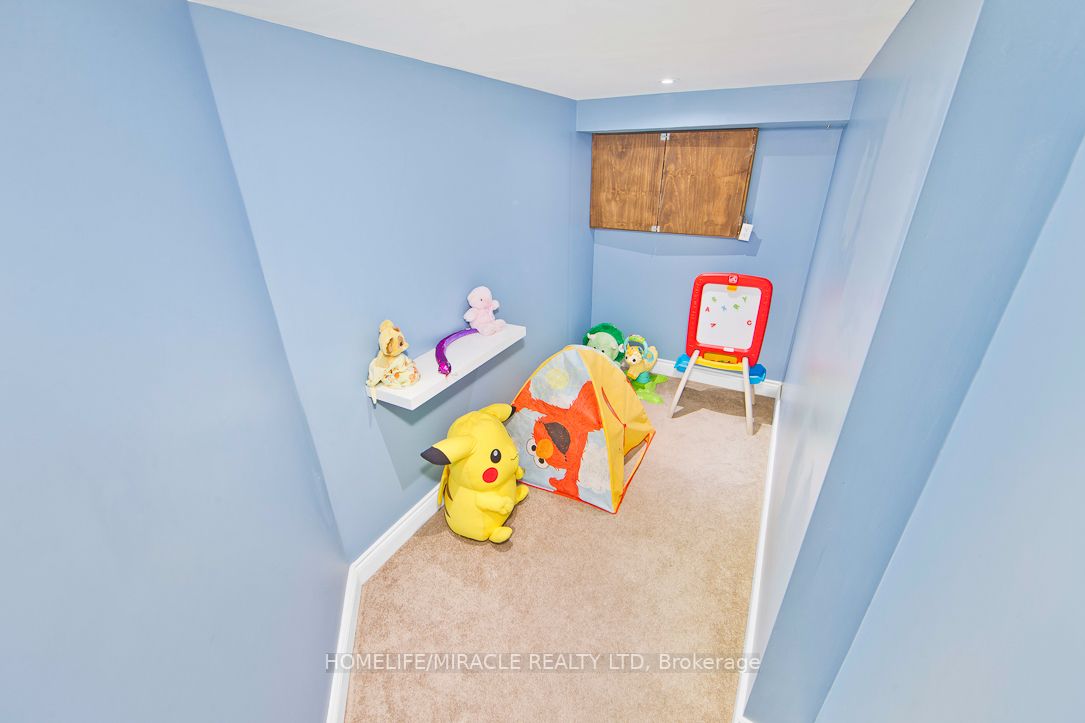 54 Sprucewood Cres