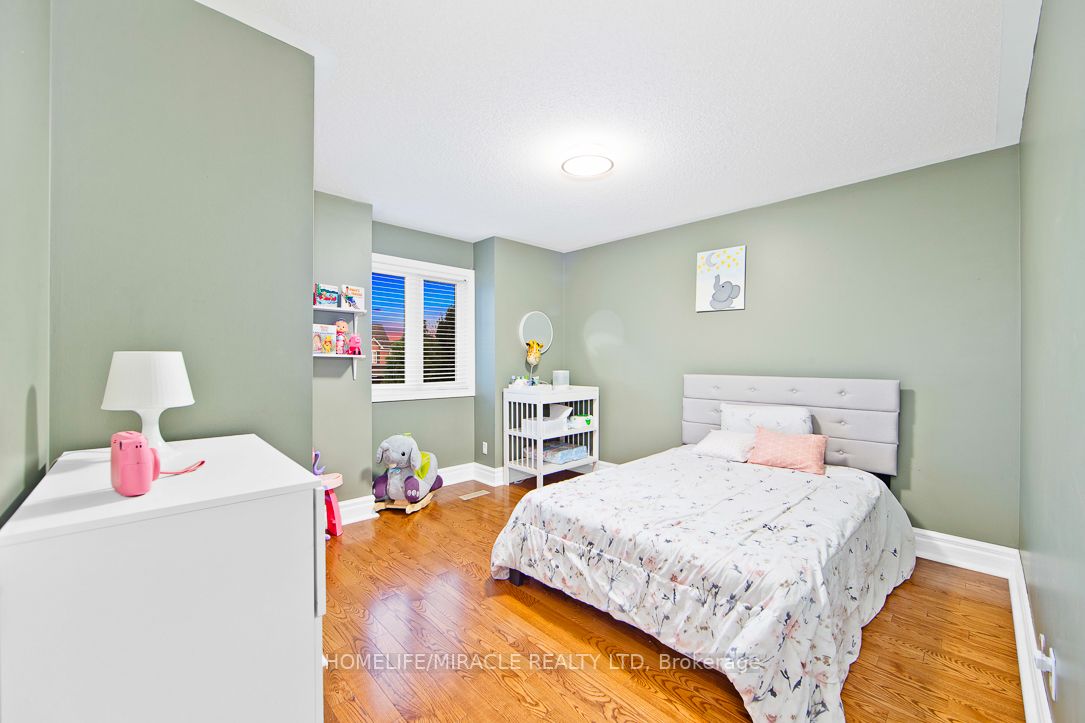 54 Sprucewood Cres