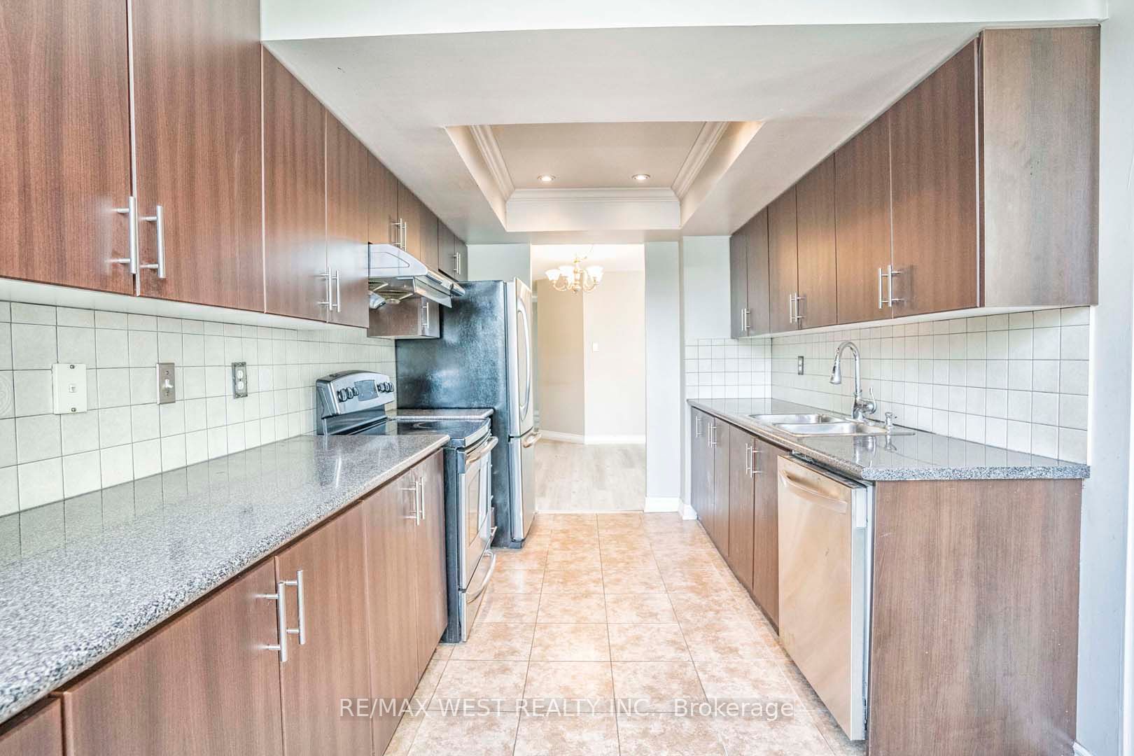 350 Alton Towers Circle, #103