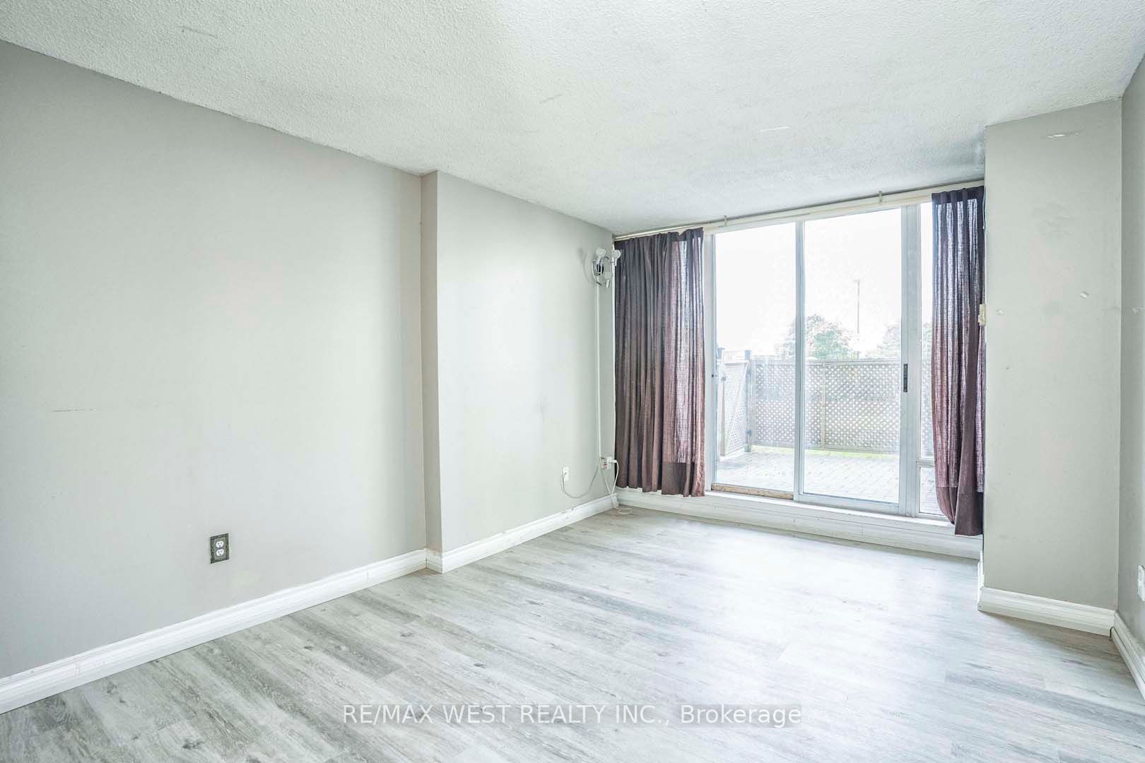 350 Alton Towers Circle, #103