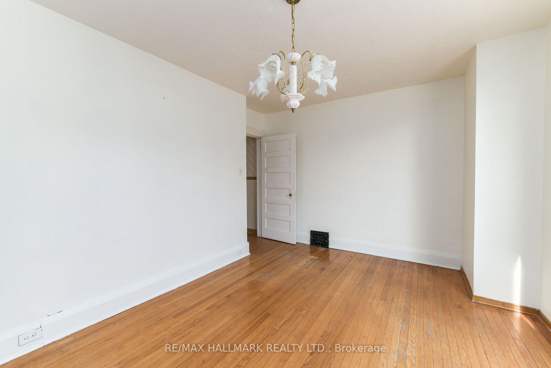 2 Fielding Avenue