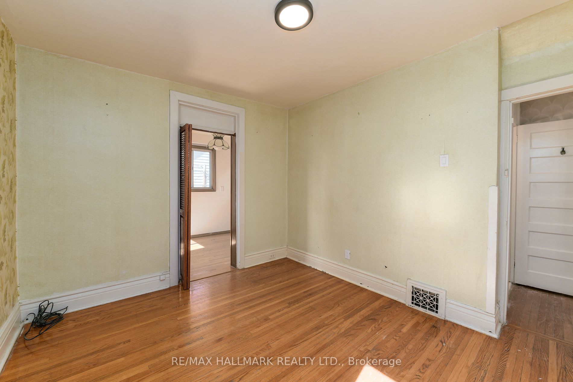 2 Fielding Avenue