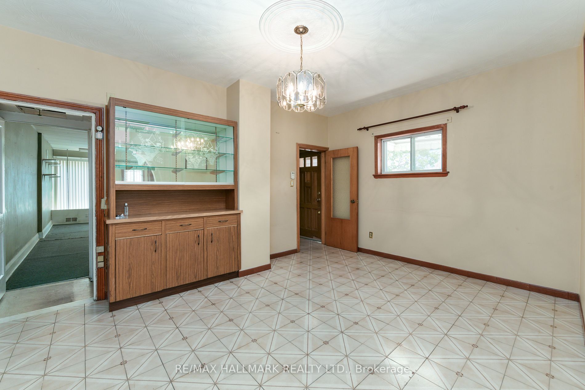 2 Fielding Avenue