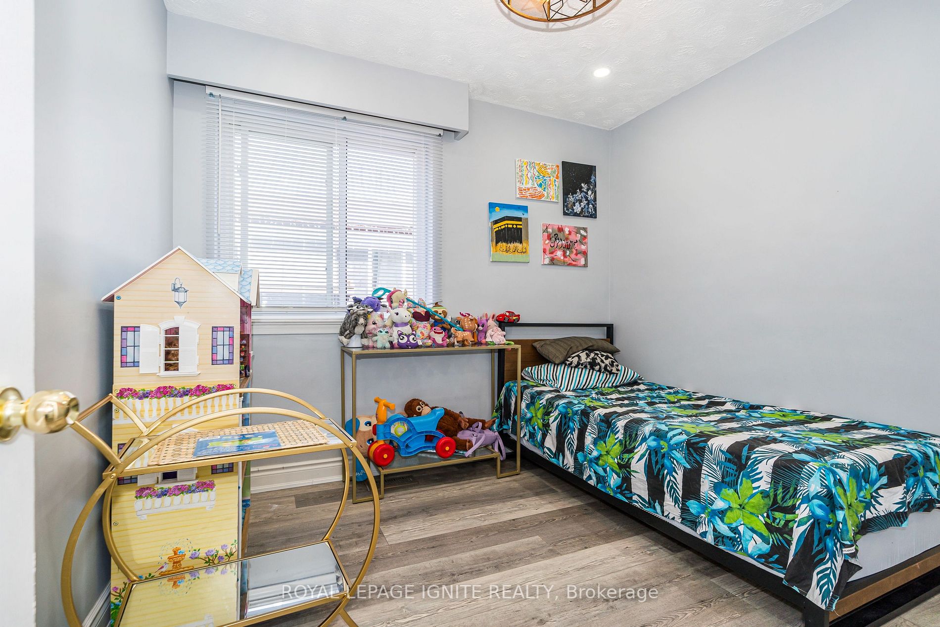 15 Huddleston Crt