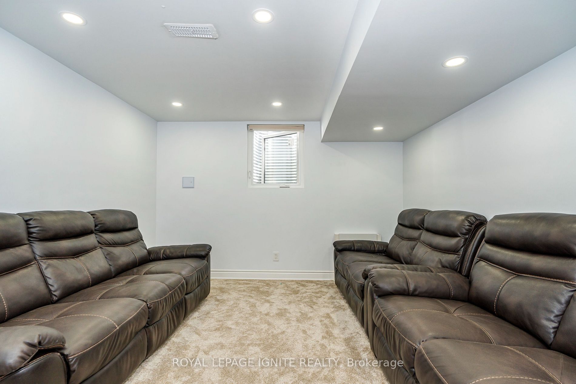 15 Huddleston Crt
