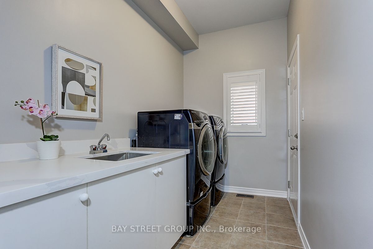 36 Endeavour Crt