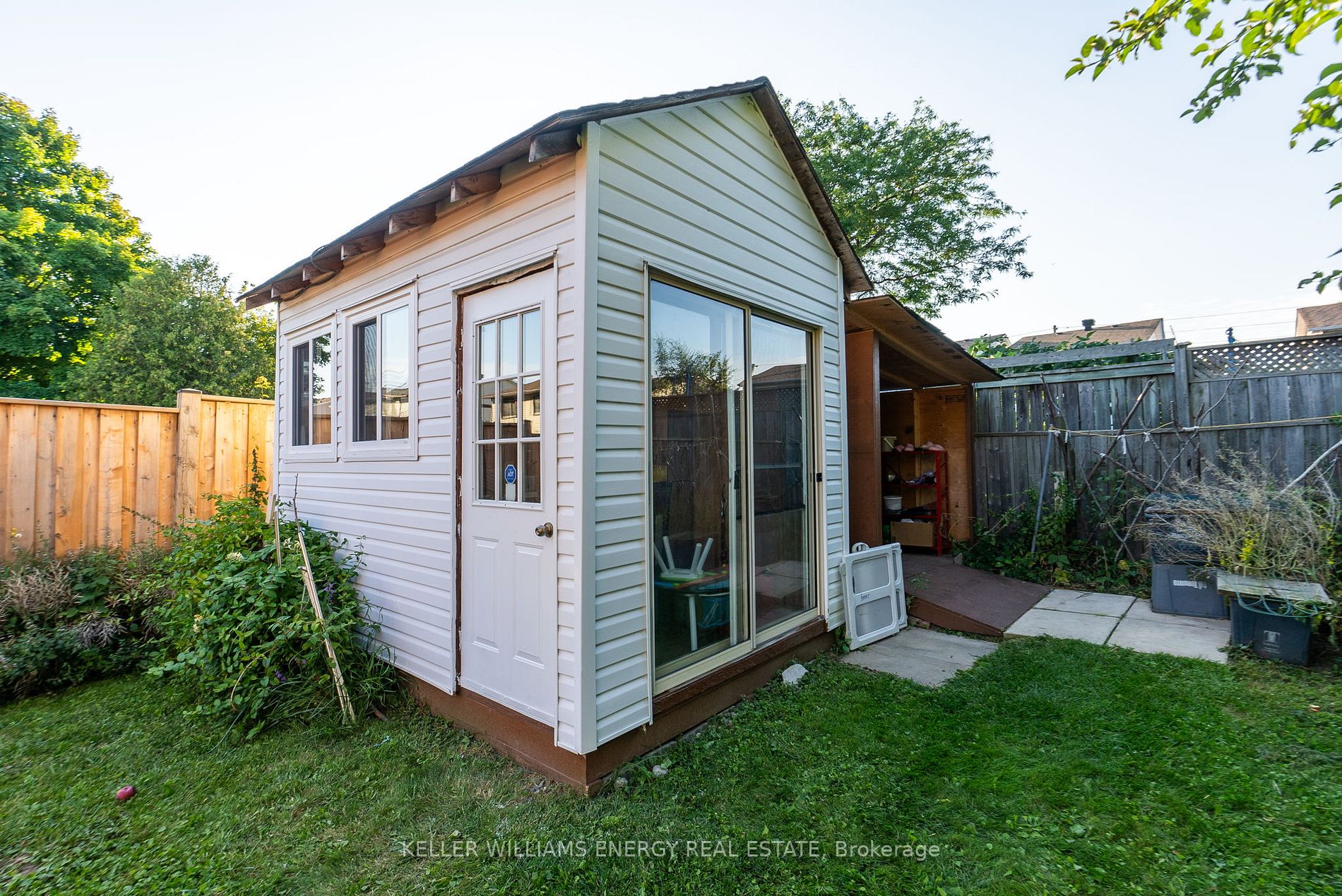 320 Chaleur Ave